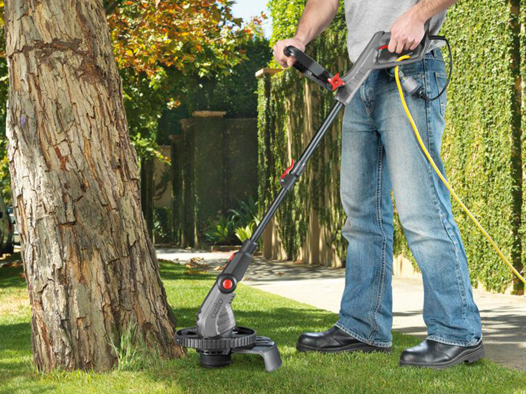 Ozito electric garden vacuum 2025