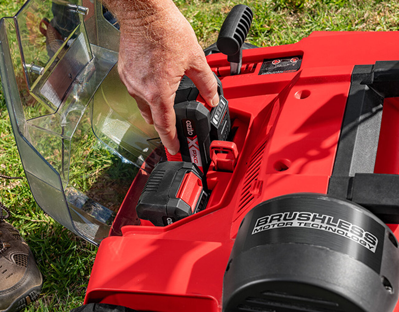 Refresh Your Lawn with our PXC 36V Brushless Scarifier | ozito.com.au